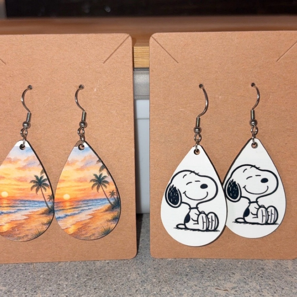 Snoopy White Teardrop Earrings & Sunset Beach Teardrop Earrings - Pair
